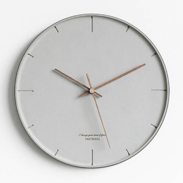 Reloj de pared minimalista color gris