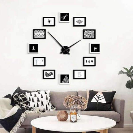 Reloj de pared gigante con marcos fotos