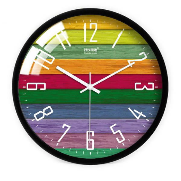 Reloj de pared nórdico madera colorida