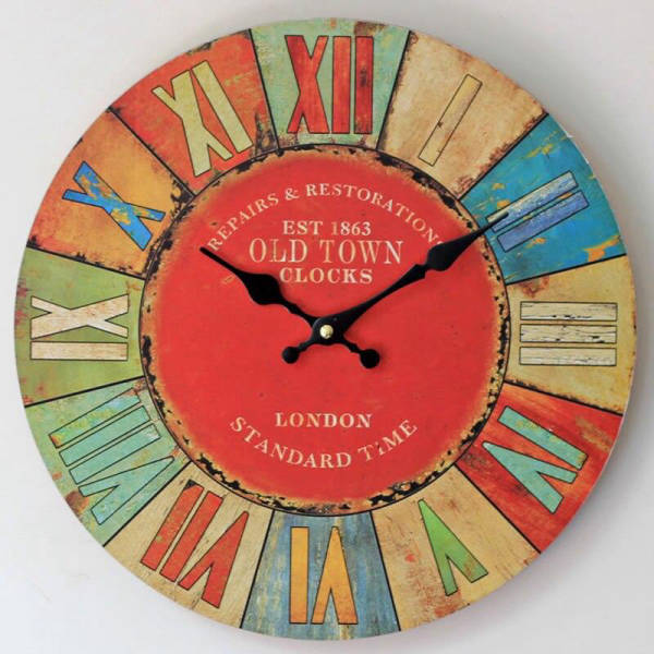 Reloj de pared vintage muy colorido