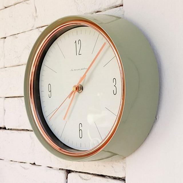 Reloj de pared moderno marco grueso